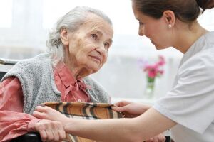 Уход за лежачими пожилыми