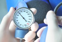 Давление 130 на 100: причины, что делать?