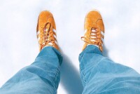 Стильные джинсы зимой: советы для модного образа и комфорта