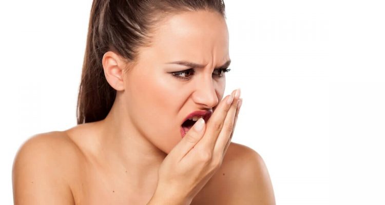 Причины неприятного запаха изо рта: что нужно знать для здоровья