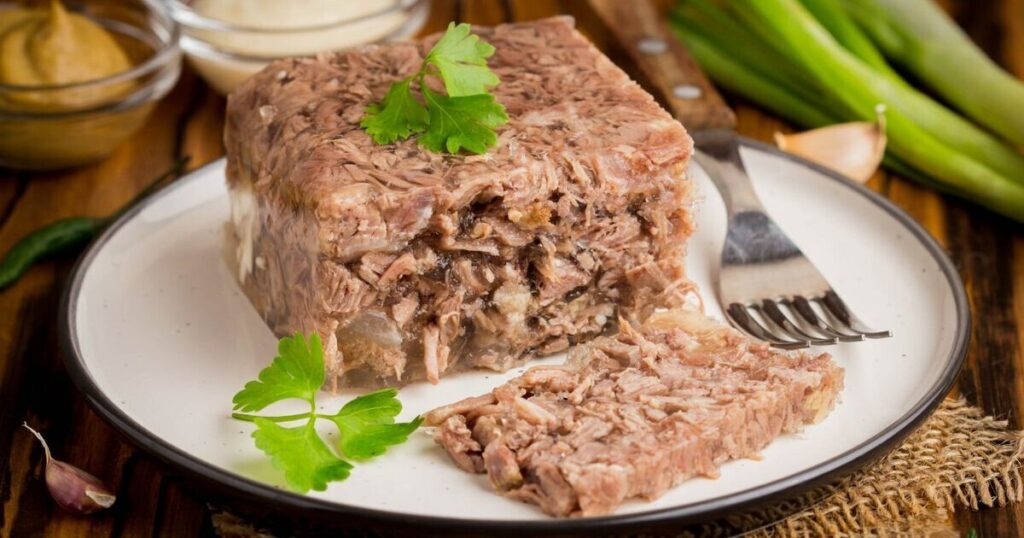 Холодец для здоровья: польза и кому стоит включить его в свой рацион