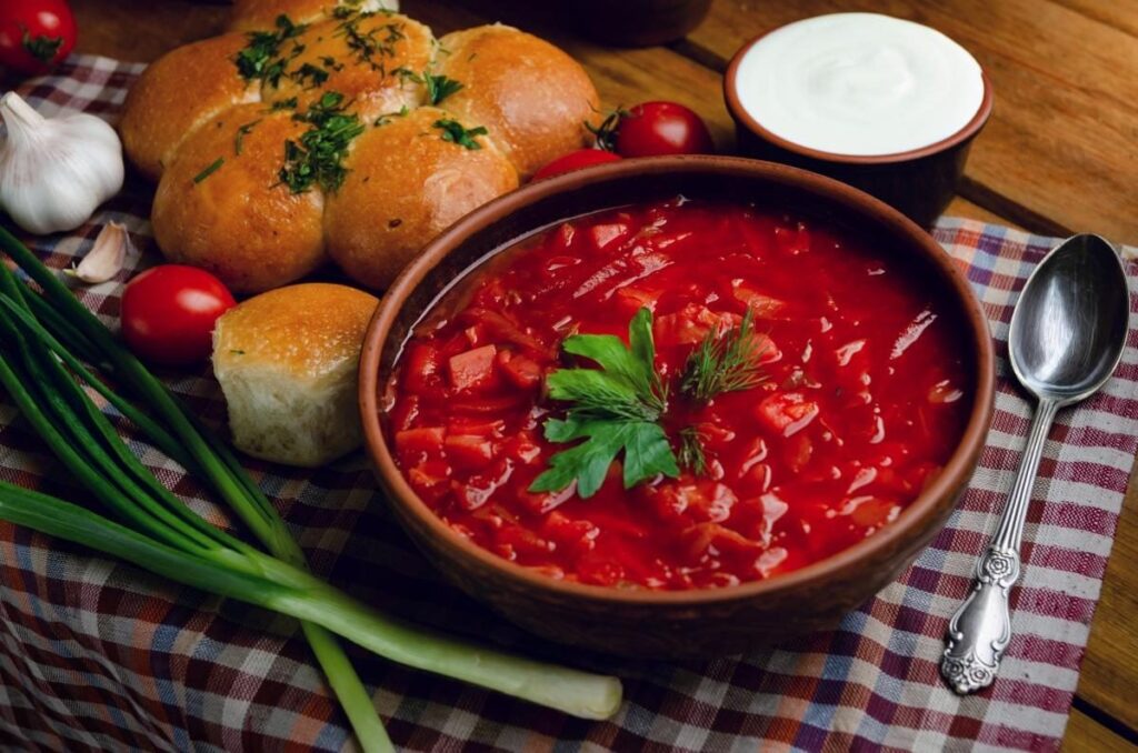 Зачем в борщ добавляют уксус: секреты здоровья и вкуса для гипертоников