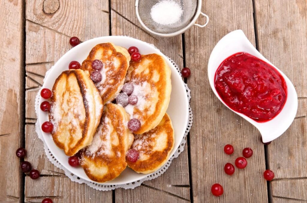 Почему оладьи опадают: простой секрет для пышной выпечки