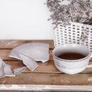 Ценные находки в шкафу: как старые вещи могут помочь здоровью