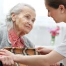 Забезпечення гідної старості: будинок престарілих та стареча деменція