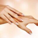 Забота о здоровье: как уберечь кожу рук от холода