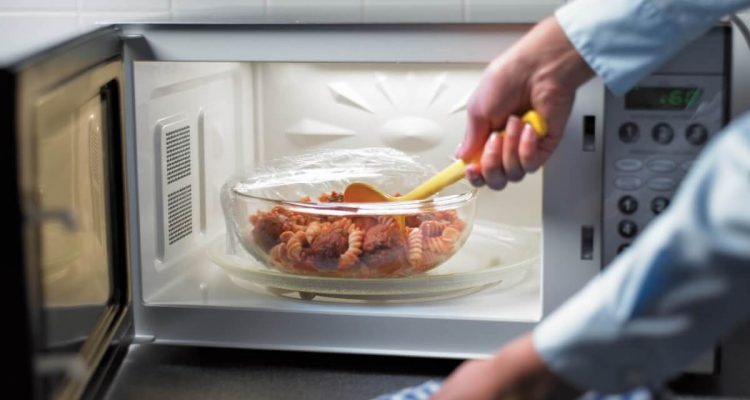 Здоровье и микроволновка: безопасное разогревание пищи