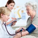 Артериальная гипертензия у пожилых людей: контроль и профилактика осложнений